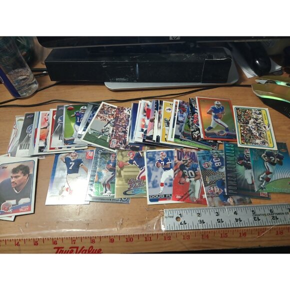 Huge Lot of 100 Buffalo Bills Football Cards - Picture 6 of 14
